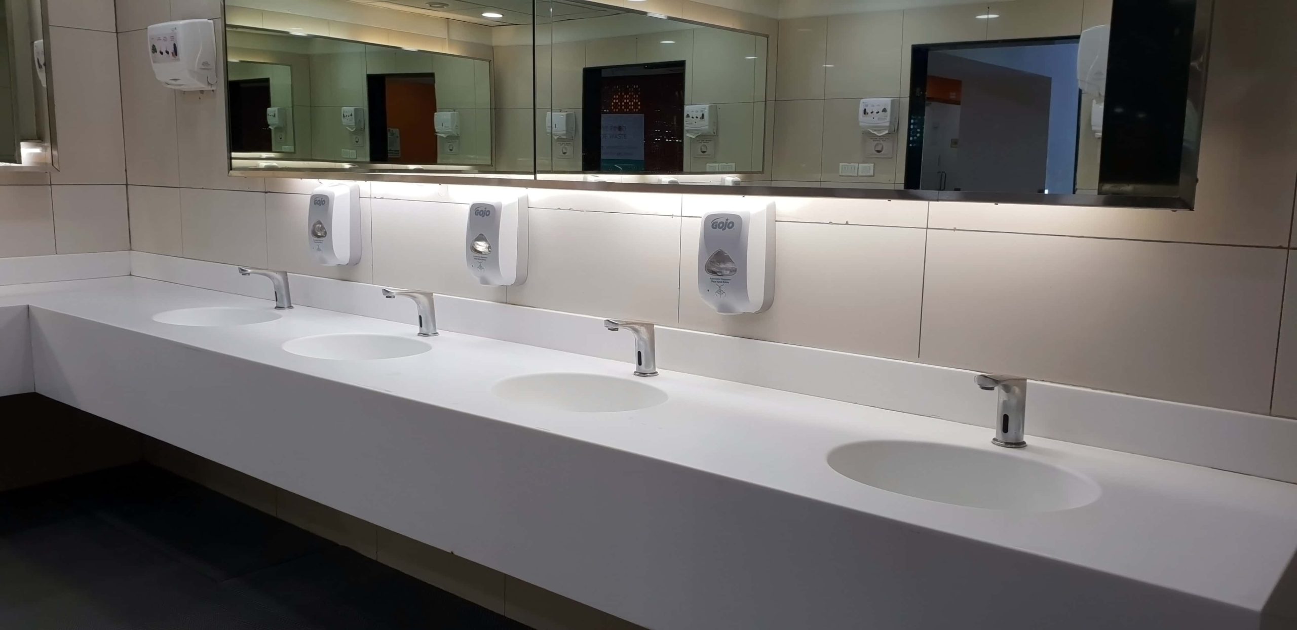 Best Practices to Maintain Cleanliness in Public Restrooms 