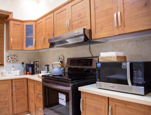 5 Tips to Clean the Gunk and Grime from Kitchen Cabinets 